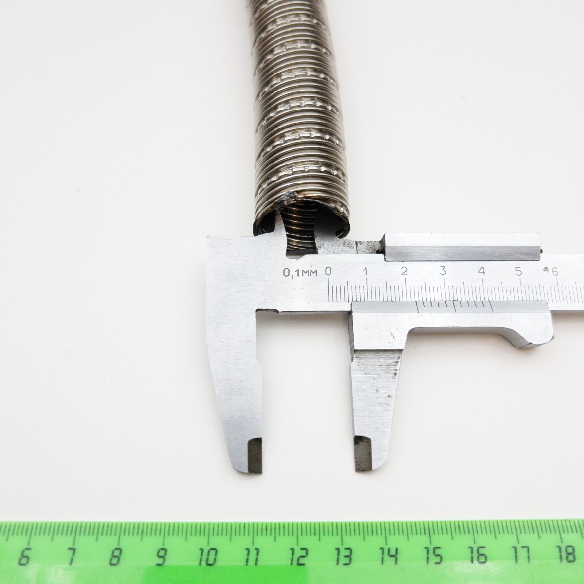Труба выхлопная Inox D=22 мм (металл 1м) 1322176B/337390 (AT/TT) Webasto